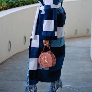 SALE🚨. Pink NY crossbody bag